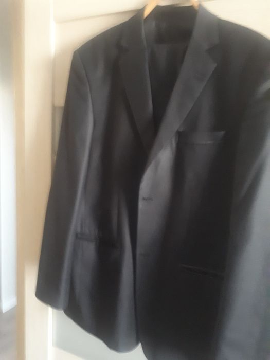 Продается мужской костюм