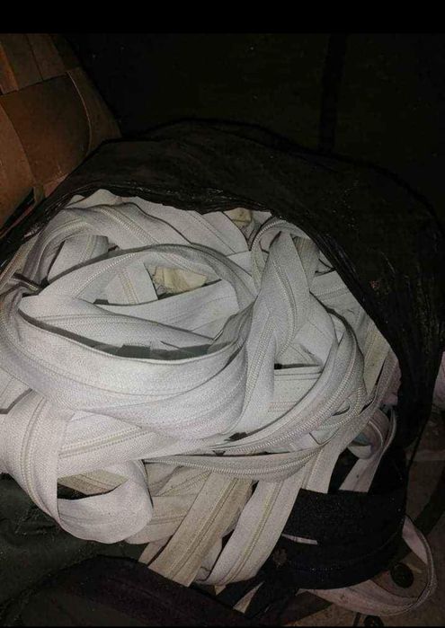 Продавам макари , платове и други