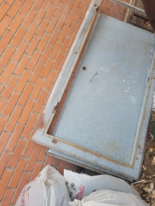 Железный дверь входная