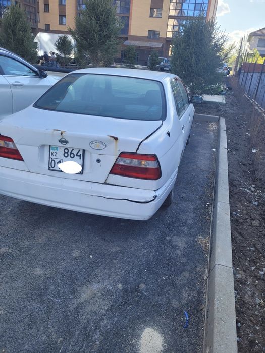 Nissan Bluebird U14 1998