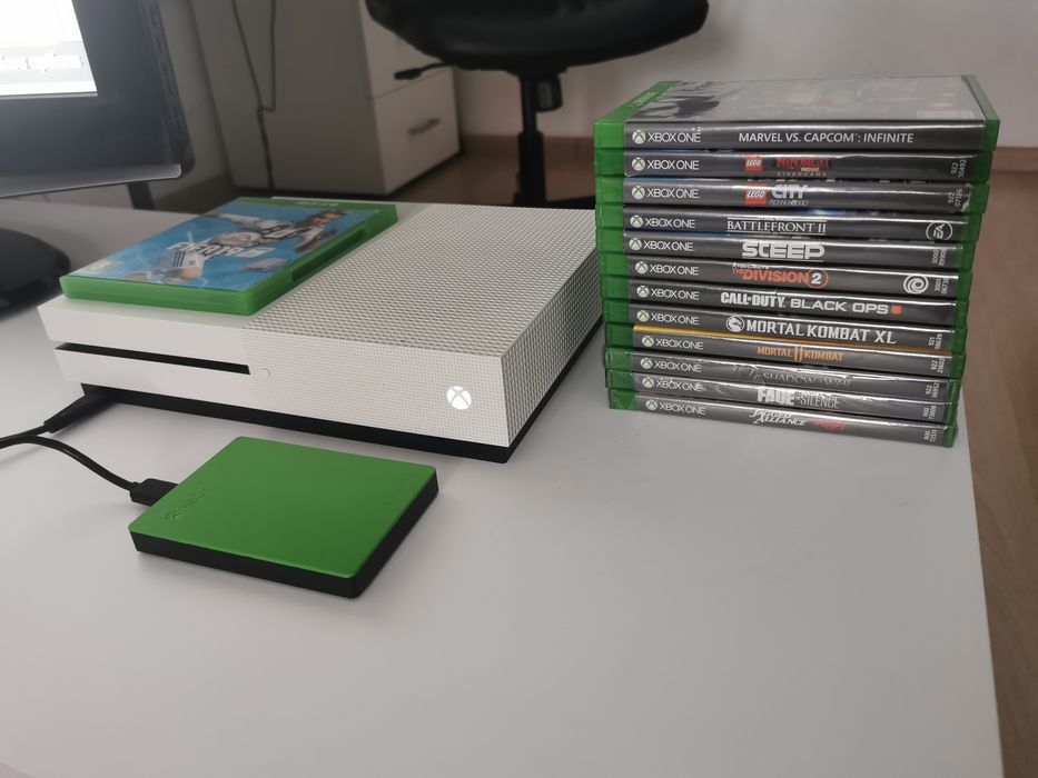 Consolă Xbox one s 1T + 2T extern
