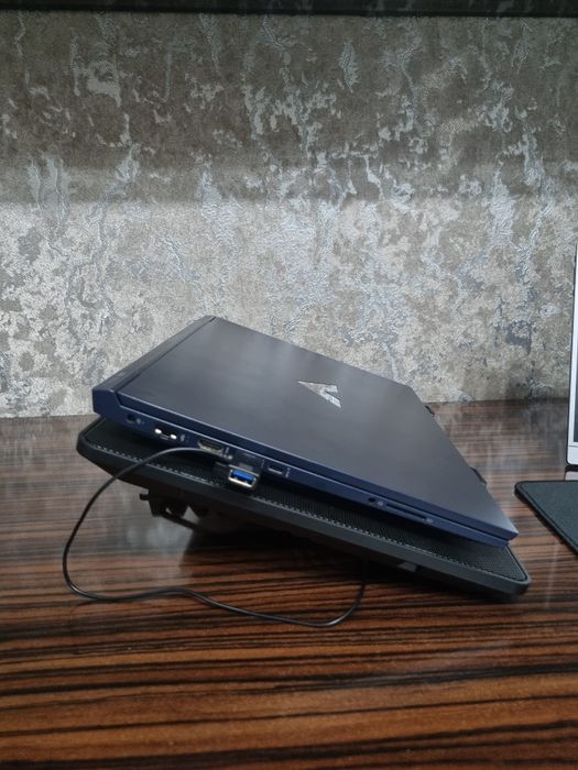 Продаю подставку под ноутбук DeepCool