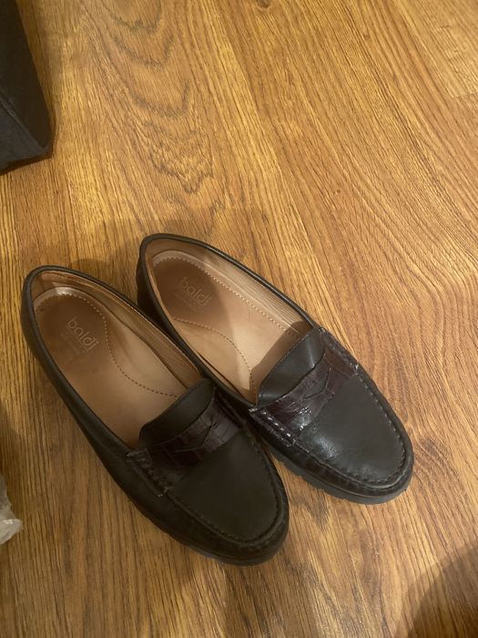 Лоферы черные