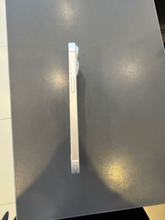 iPhone 14 в хорошем состоянии