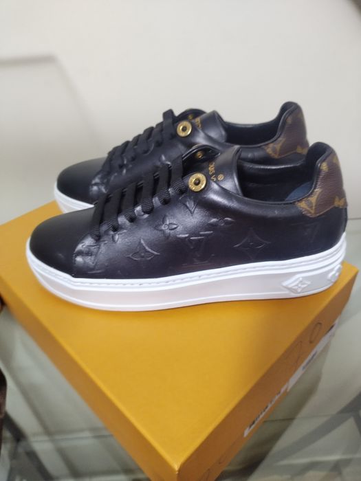Adidași LV / mărimea 37 / noi in cutie