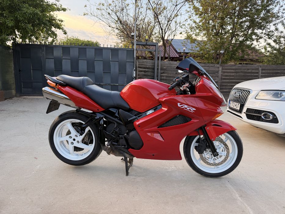 Honda vfr 800 vtec