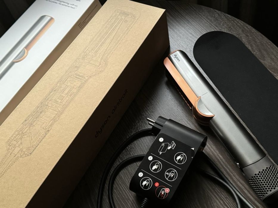 Фен выпрямитель Dyson AirStrait