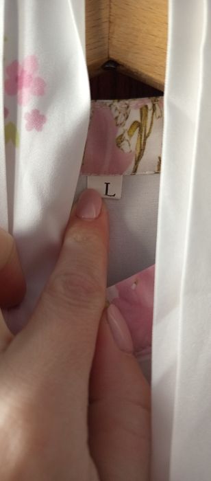 Продавам дрехи за мама