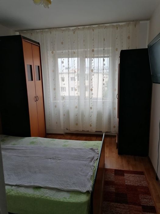 Apartament cu 3 camere