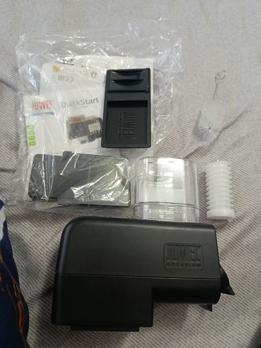 Hrănitor automat juwel