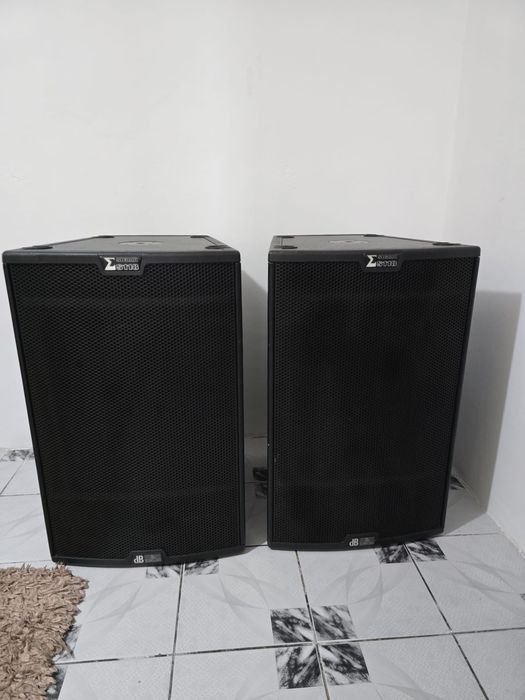 Basi activi DB Tehnologies S118