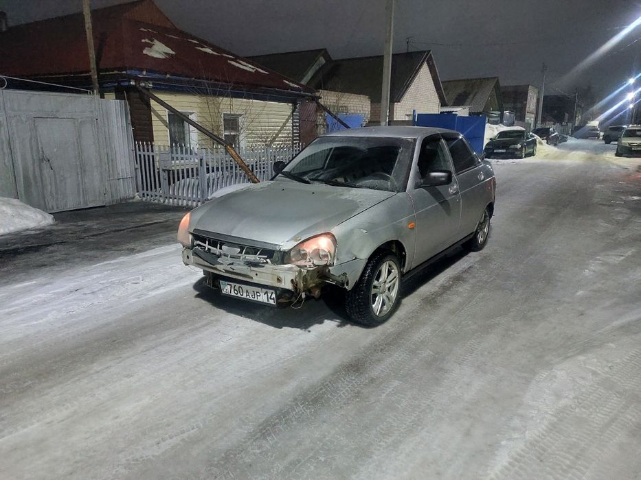 Продам по запчастям приору