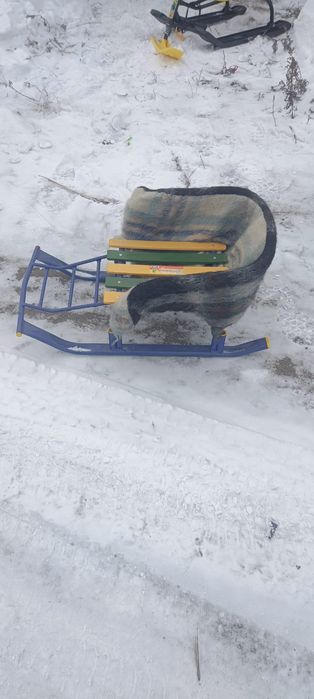 Продам санки хорошие