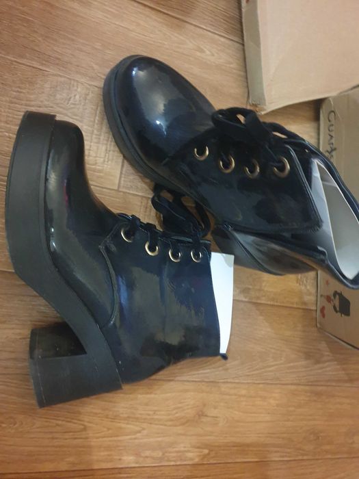 Женская обувь размер 40