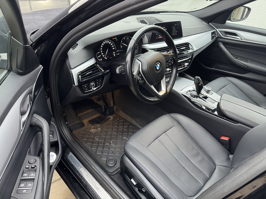 BMW 520D G31 MHEV Automat 190cp 2020 Panoramic Carlig