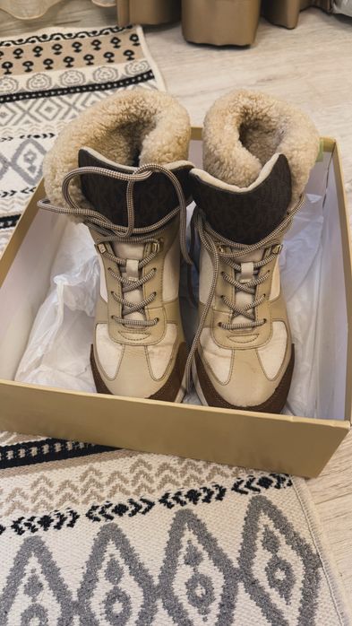 Обувки- Michael Kors