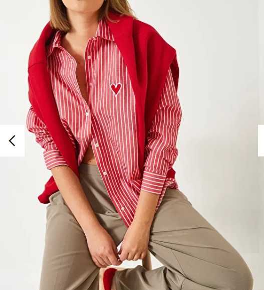 Camasa dungi rosie cu o inima brodata