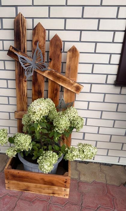 Мини клумба дворовая