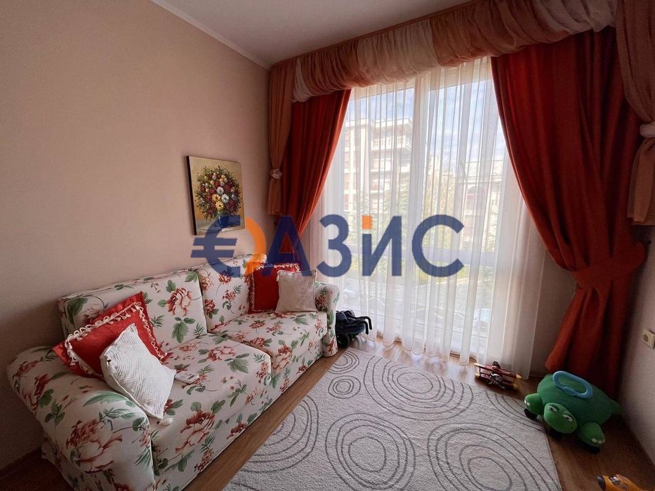 Продава се Тристаен апартамент в к.к. Слънчев бряг - 90 кв.м за 822 €/кв.м - Снимка #9