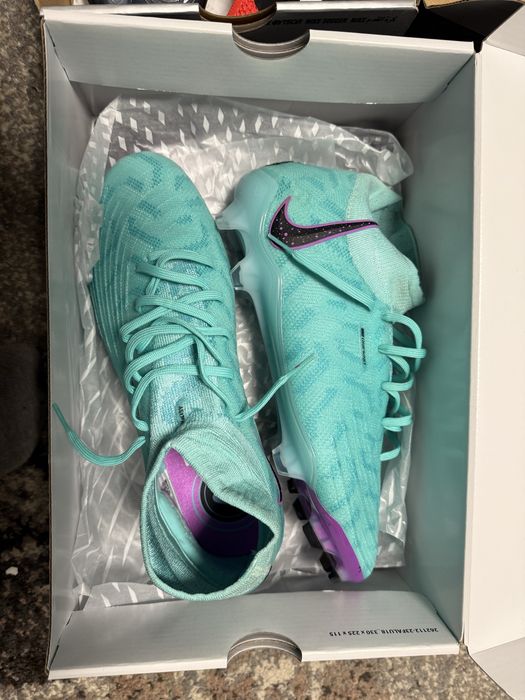 Vand doua perechii de ghete