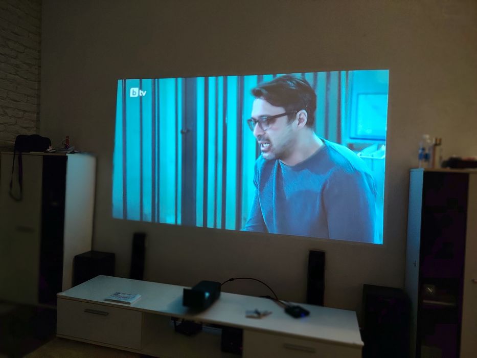 Ултра късофокусен проектор LG Mini Beam ust 4k