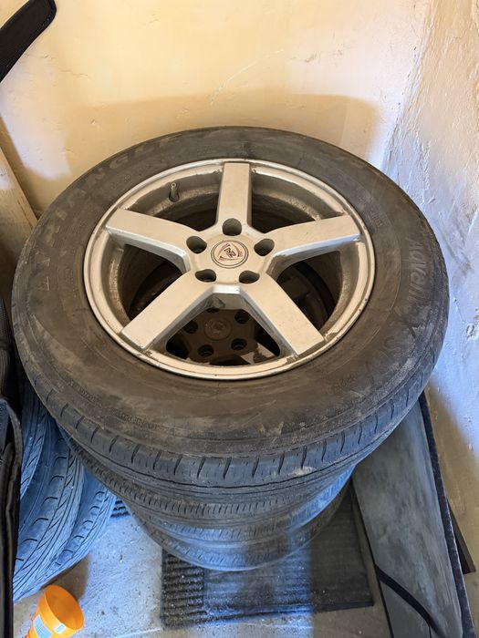 Продам диска с резиной