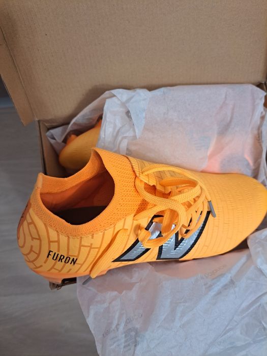 Ghete de fotbal New Balance