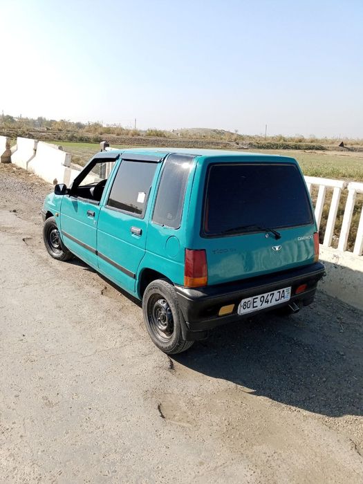 Tico mashina sotiladi