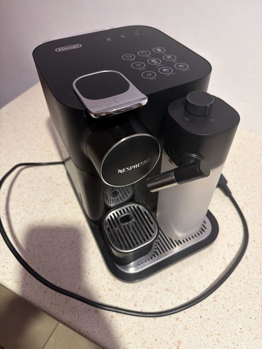 Espressor Nespresso by De'Longhi Gran Lattissima