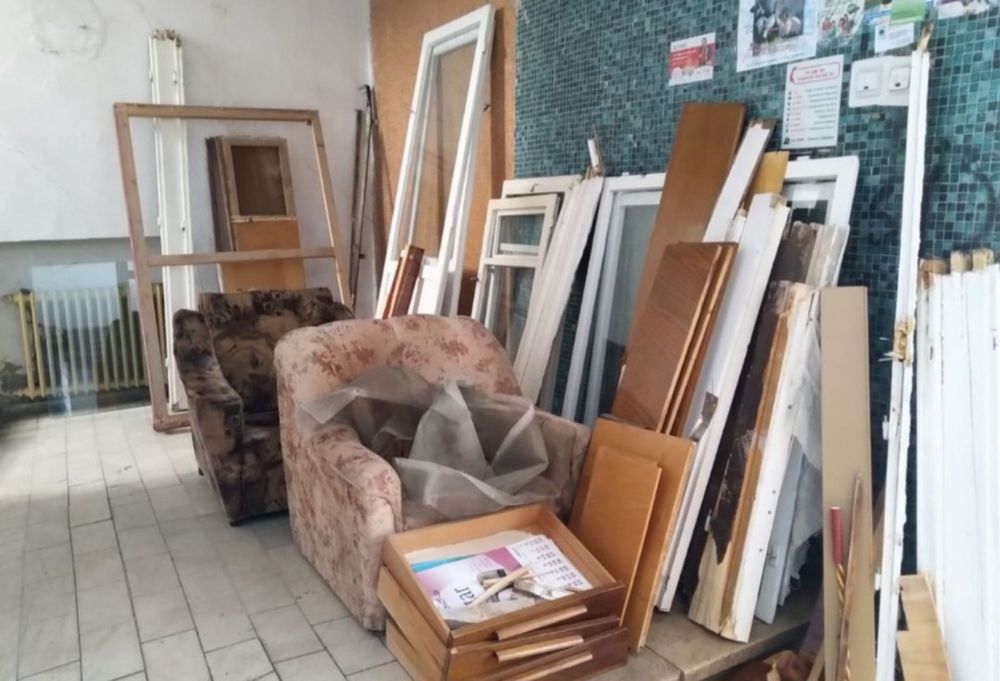 Debarasăm mobilier vechi moloz deşeuri etc asigurăm manipularea
