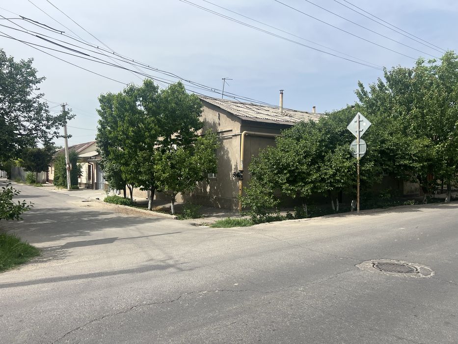 Yakkasaroy Vibrskiy mahalla uchaska sotiladi