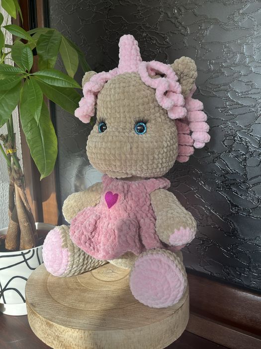 Плетена играчка еднорог