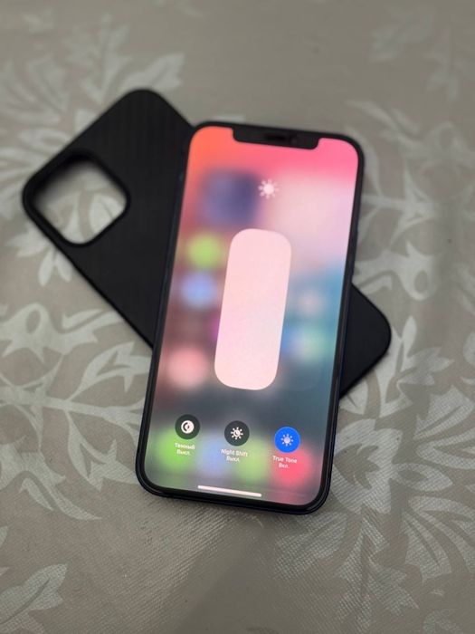 продам айфон 12 128гб