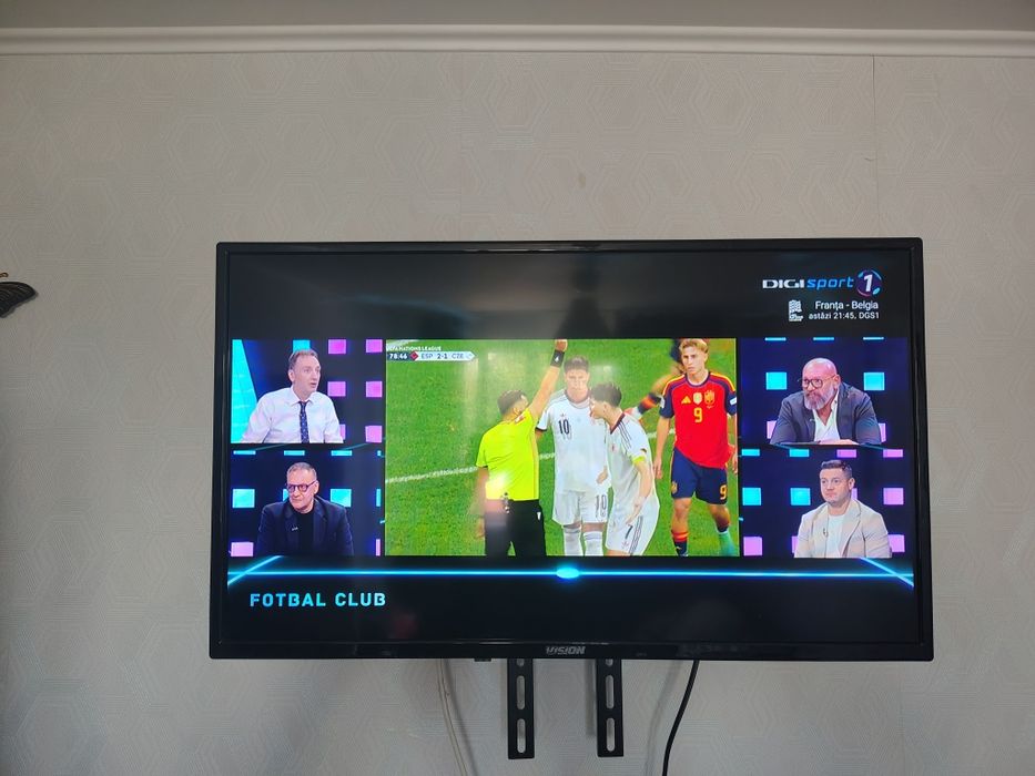 Vând 2 televizoare LED 81 CM