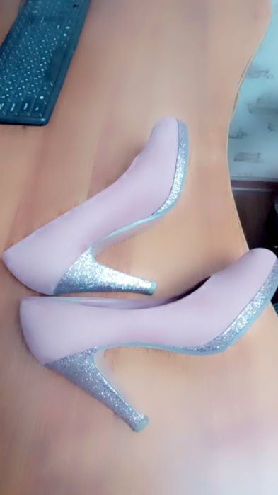 Продам туфли праздничные