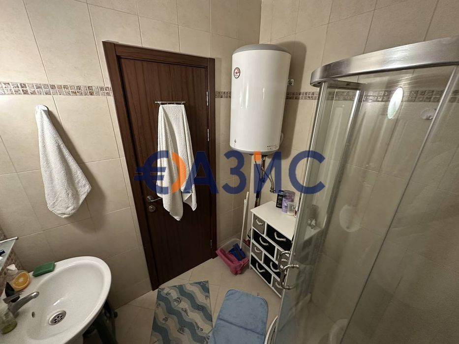 Продава се Двустаен апартамент в к.к. Слънчев бряг - 60 кв.м за 1584 €/кв.м - Снимка #3