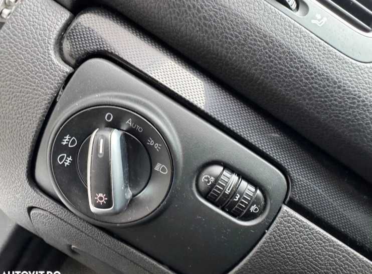 VW Golf 6 Variant 1.6 TDI 105 CP • 2012 • Climatronic • Scaune Încălzite