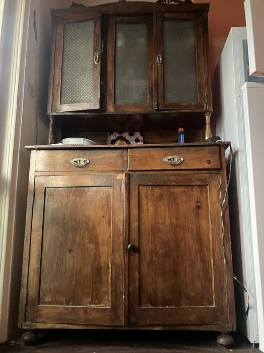 Стар Кухненски шкаф-от соца