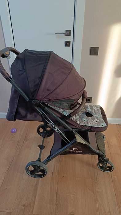 Продам две прогулочные коляски Teknum и Ining bany