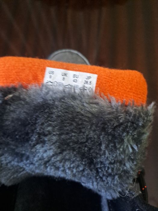 Кроссовки, Каламбия