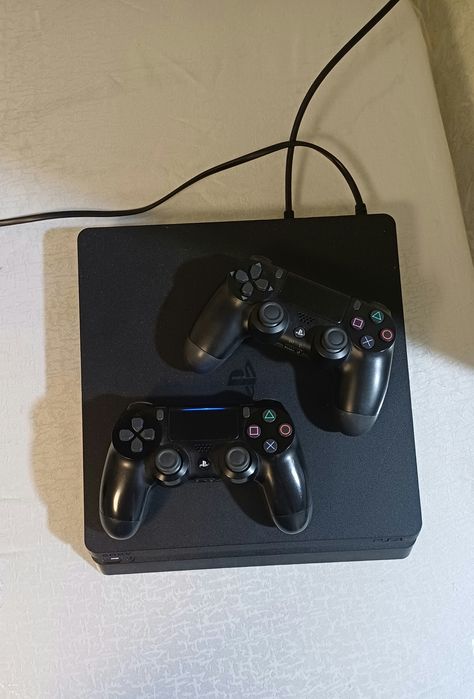 PS4 SLIM 1TB 2ta joystik
