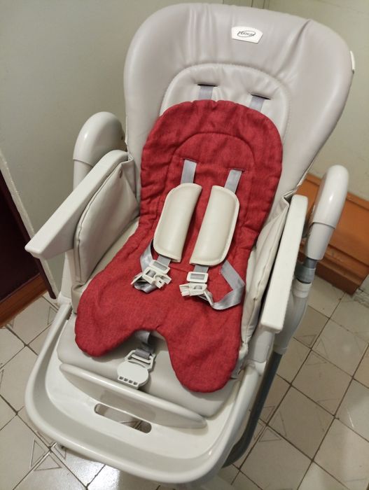 Детский стульчик для кормления