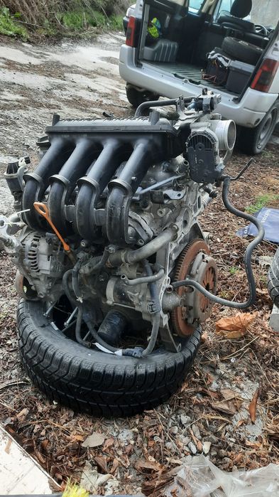 Хонда джаз 1.3 на части.Цената е за всичко .може и поотделно.