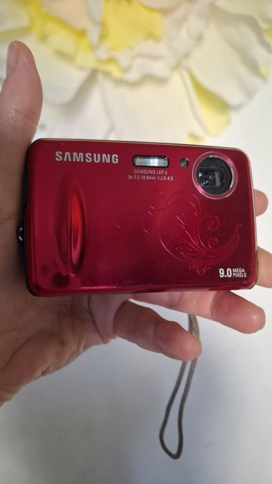 Компактен дигитален фотоапарат Samsung PL10