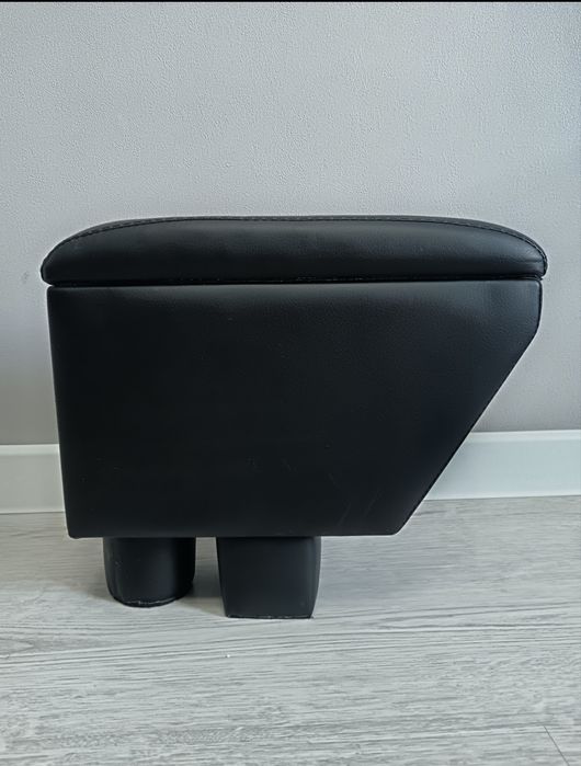 Продам подлокотники на машины