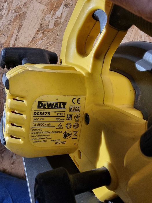 Ferastrau Circular Dewalt DCS575 Acumulator 54V Debitare Incarcator