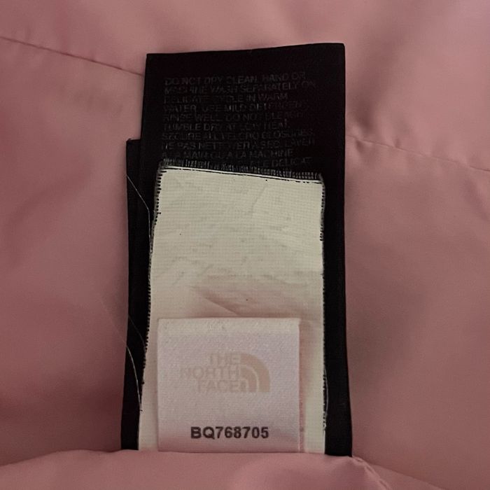 Розовая куртка The North Face