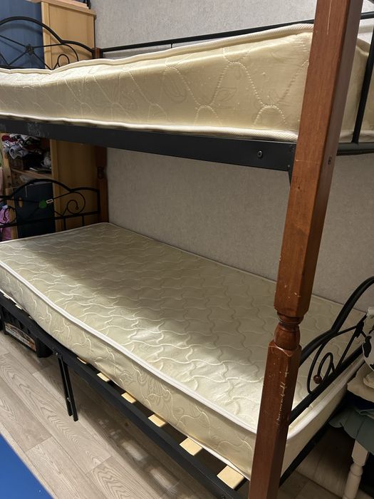 Двухярусная кровать