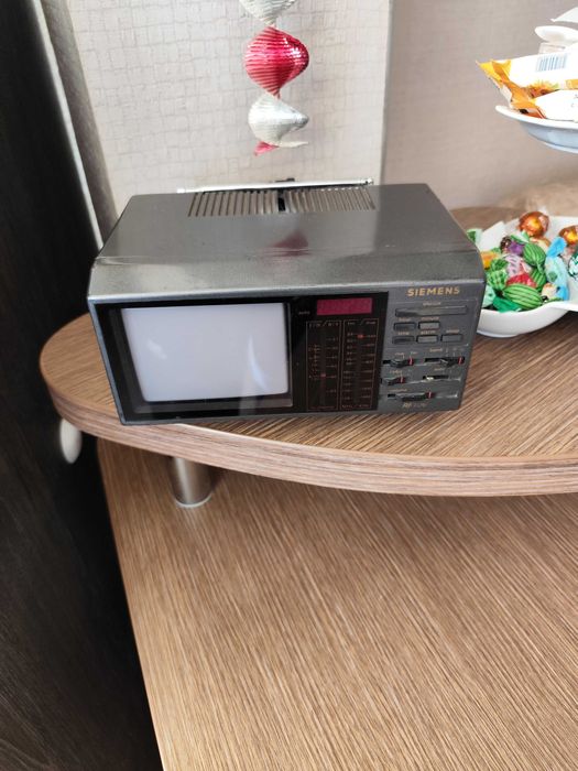 Радио с телевизор SIEMENS RF 106