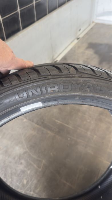 Летни гуми нови ! 235/35/19 гумите са нови , висок клас